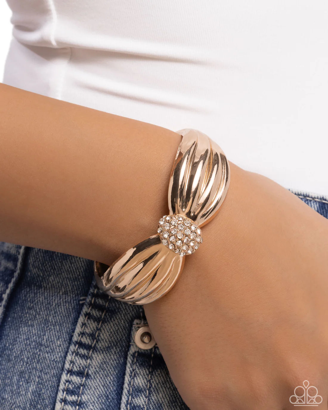Blingy Breadth - Gold ♥ Bracelet