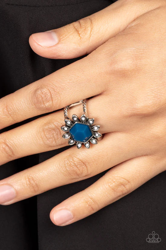 Wonderfully Wallflower - Blue ♥ Ring