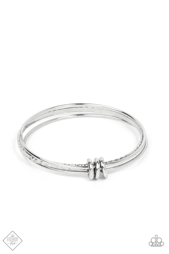 Bauble Bash - Silver ♥ Bracelet