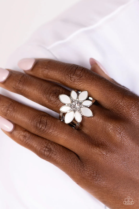 PETAL to the MEADOW - White ♥ Ring