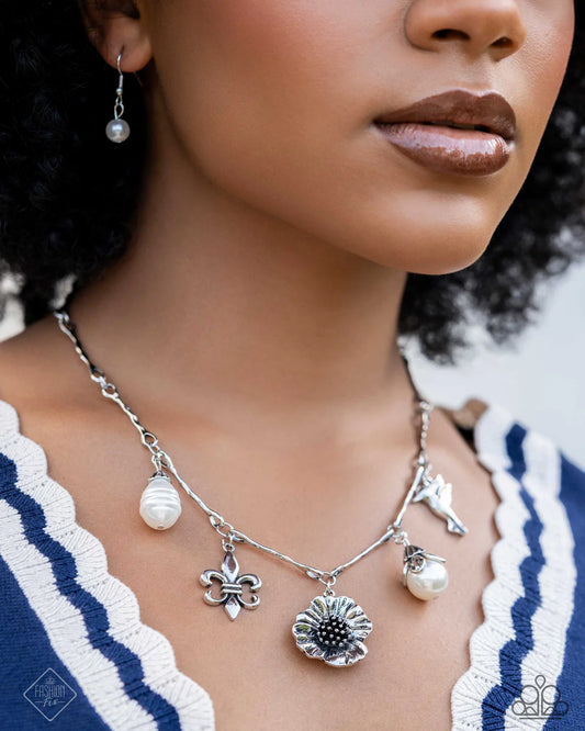 Vintage Vibe - White ♥ Necklace