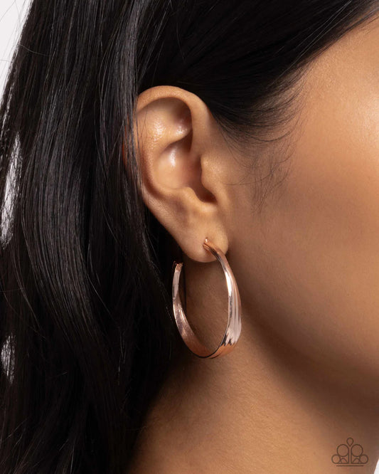 Layover Leader - Gold ♥ Earrings