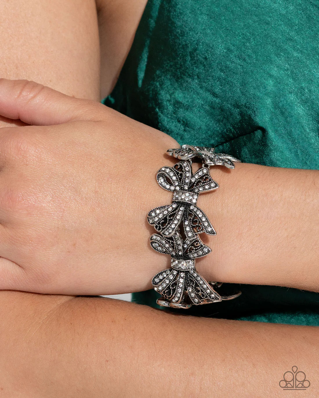 French Flourish - White ♥ Bracelet