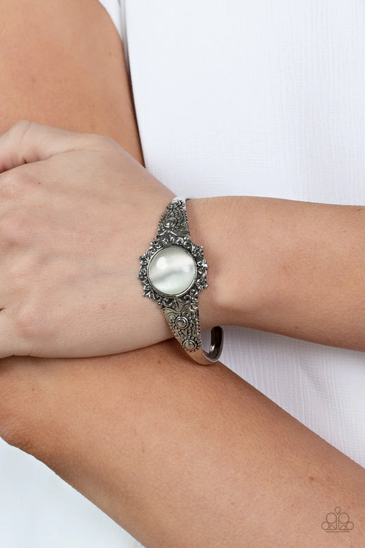 Extravagantly Enchanting - White ♥ Bracelet