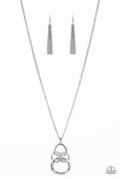 Courageous Contour - Silver ♥ Necklace