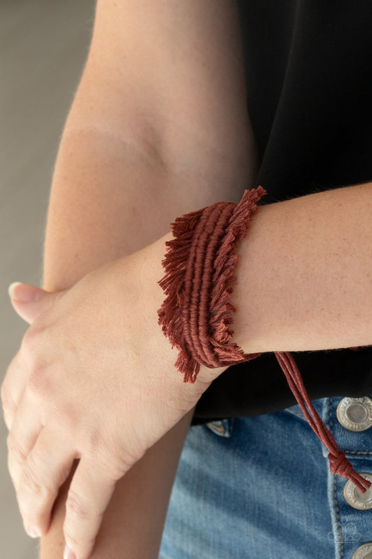 Make Yourself at HOMESPUN • Brown